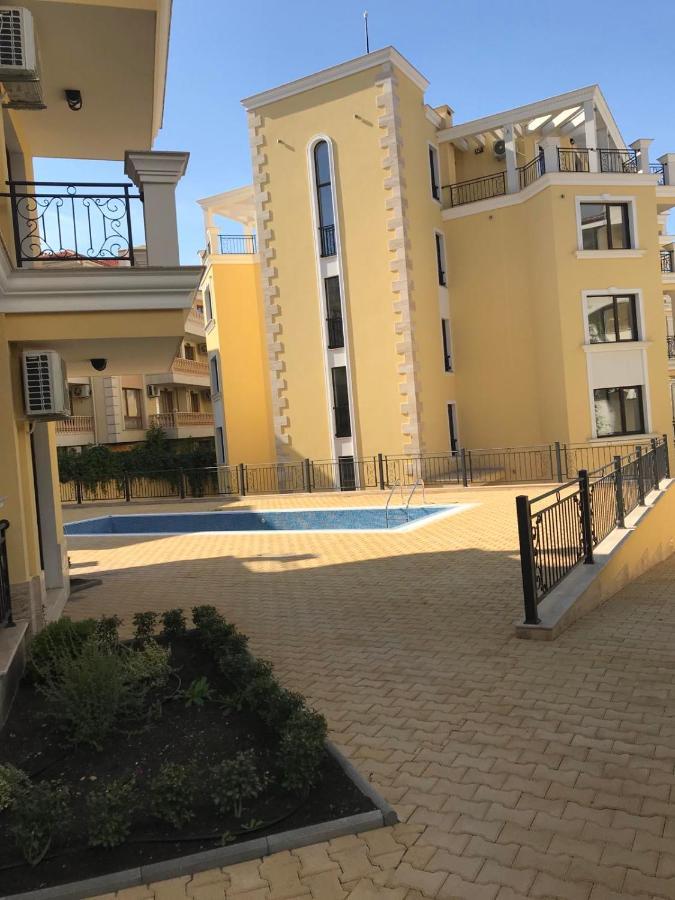 Horizon Katrina Apartments - Sea Line & Beach Access Szveti Vlasz Kültér fotó